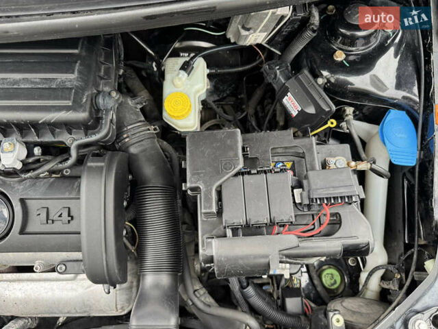 Черный Шкода Фабия, объемом двигателя 1.39 л и пробегом 167 тыс. км за 6450 $, фото 31 на Automoto.ua