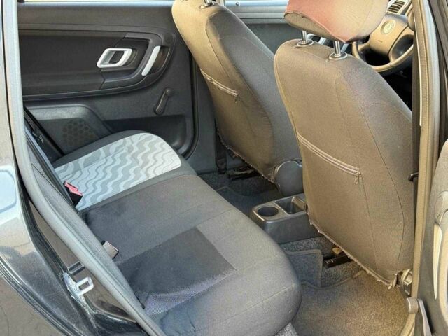 Чорний Шкода Фабія, об'ємом двигуна 1.4 л та пробігом 203 тис. км за 4940 $, фото 13 на Automoto.ua