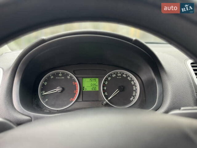 Черный Шкода Фабия, объемом двигателя 1.39 л и пробегом 167 тыс. км за 6450 $, фото 11 на Automoto.ua