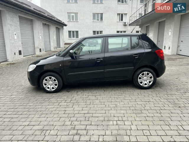 Черный Шкода Фабия, объемом двигателя 1.39 л и пробегом 215 тыс. км за 4790 $, фото 6 на Automoto.ua