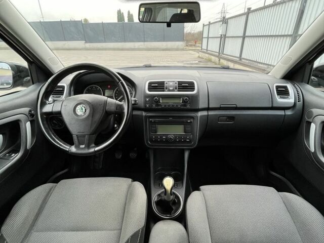 Черный Шкода Фабия, объемом двигателя 1.4 л и пробегом 213 тыс. км за 5700 $, фото 18 на Automoto.ua