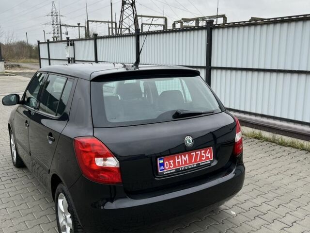 Черный Шкода Фабия, объемом двигателя 1.4 л и пробегом 213 тыс. км за 5700 $, фото 6 на Automoto.ua