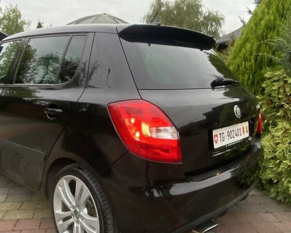 Черный Шкода Фабия, объемом двигателя 1.6 л и пробегом 218 тыс. км за 6350 $, фото 1 на Automoto.ua