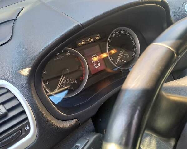 Чорний Шкода Фабія, об'ємом двигуна 1.6 л та пробігом 185 тис. км за 6900 $, фото 9 на Automoto.ua