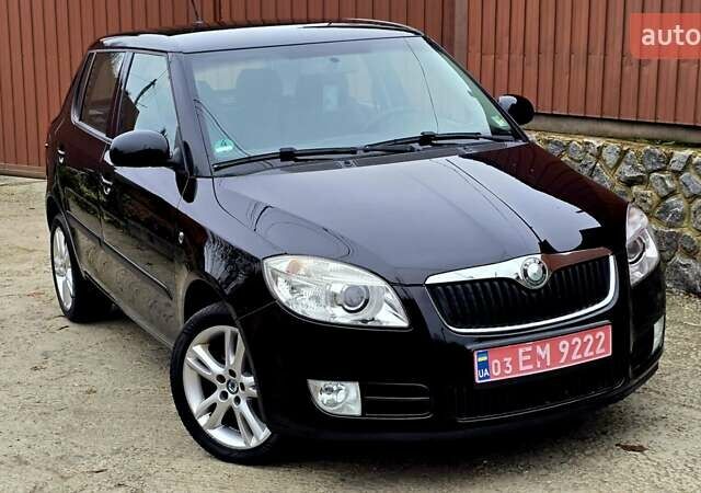 Чорний Шкода Фабія, об'ємом двигуна 1.6 л та пробігом 201 тис. км за 7999 $, фото 5 на Automoto.ua