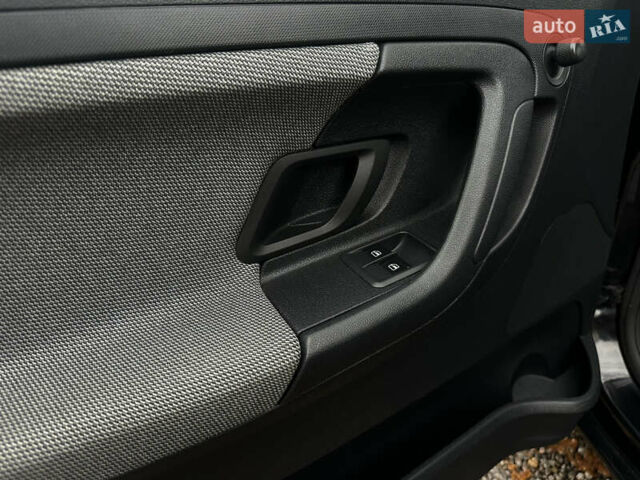 Черный Шкода Фабия, объемом двигателя 1.2 л и пробегом 95 тыс. км за 5200 $, фото 19 на Automoto.ua