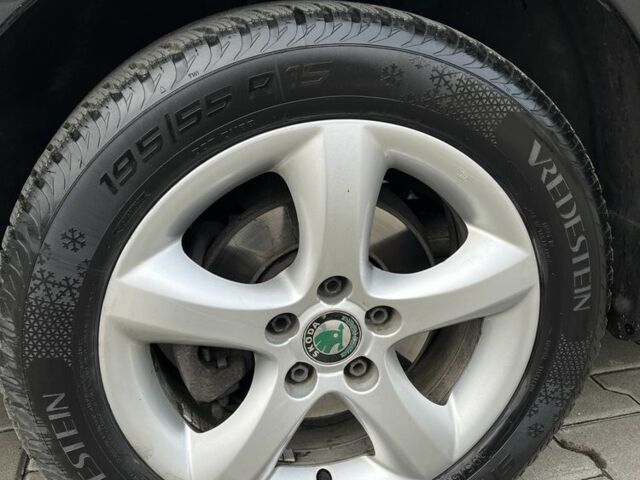 Черный Шкода Фабия, объемом двигателя 1.4 л и пробегом 213 тыс. км за 5700 $, фото 21 на Automoto.ua