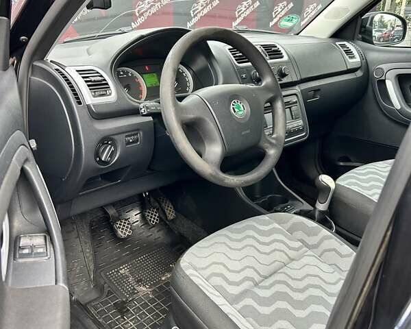 Чорний Шкода Фабія, об'ємом двигуна 1.2 л та пробігом 166 тис. км за 5300 $, фото 21 на Automoto.ua