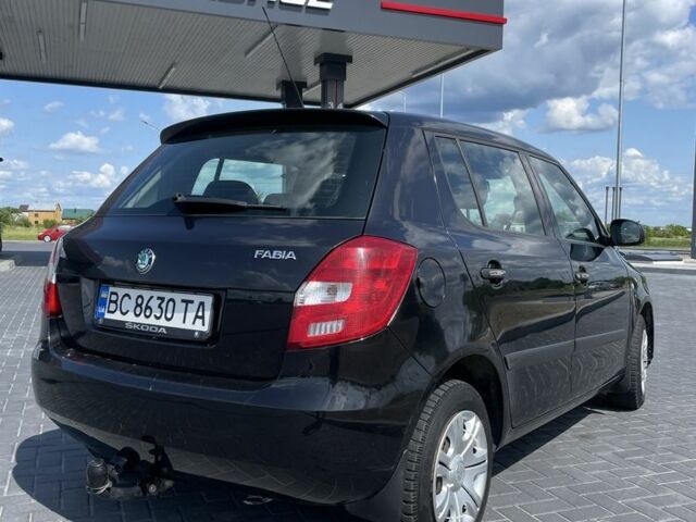 Черный Шкода Фабия, объемом двигателя 1.2 л и пробегом 26 тыс. км за 3800 $, фото 3 на Automoto.ua