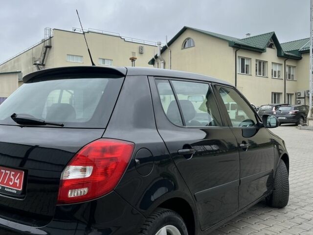 Черный Шкода Фабия, объемом двигателя 1.4 л и пробегом 213 тыс. км за 5700 $, фото 4 на Automoto.ua