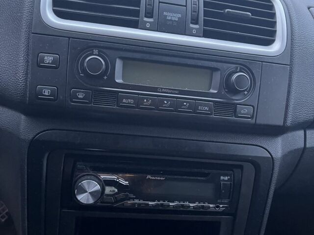 Черный Шкода Фабия, объемом двигателя 1.4 л и пробегом 192 тыс. км за 4999 $, фото 16 на Automoto.ua