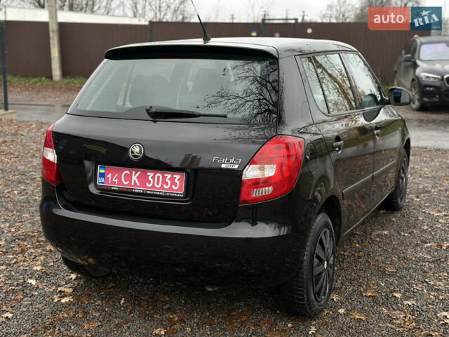 Черный Шкода Фабия, объемом двигателя 1.2 л и пробегом 95 тыс. км за 5200 $, фото 9 на Automoto.ua
