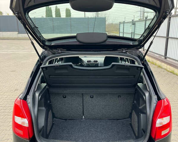 Черный Шкода Фабия, объемом двигателя 1.39 л и пробегом 216 тыс. км за 5700 $, фото 21 на Automoto.ua