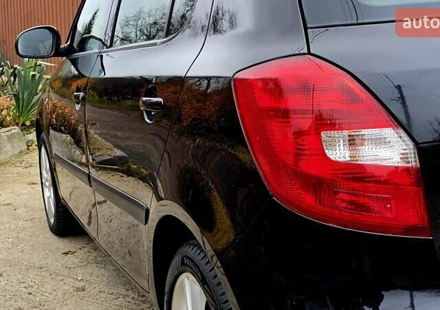 Чорний Шкода Фабія, об'ємом двигуна 1.6 л та пробігом 201 тис. км за 7999 $, фото 16 на Automoto.ua