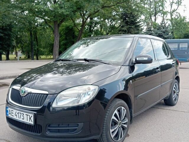 Черный Шкода Фабия, объемом двигателя 1.4 л и пробегом 168 тыс. км за 5600 $, фото 1 на Automoto.ua
