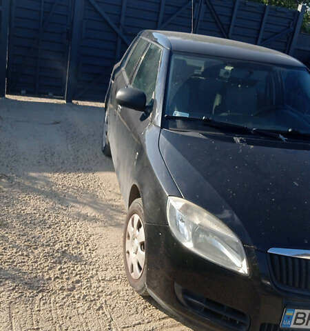 Черный Шкода Фабия, объемом двигателя 1.2 л и пробегом 250 тыс. км за 3500 $, фото 1 на Automoto.ua