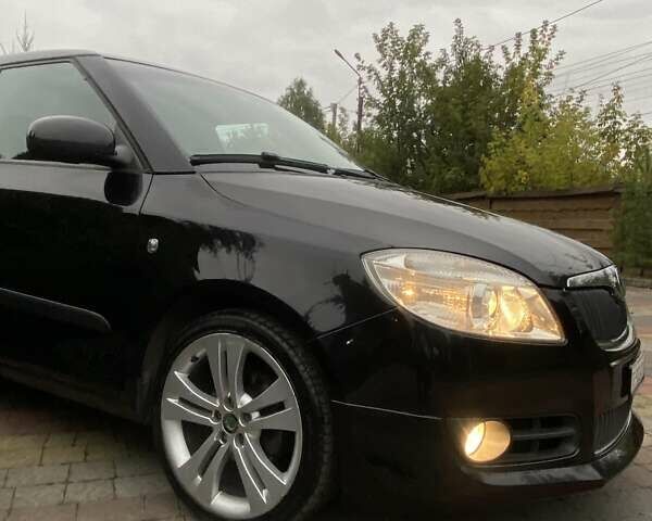 Черный Шкода Фабия, объемом двигателя 1.6 л и пробегом 218 тыс. км за 6350 $, фото 6 на Automoto.ua
