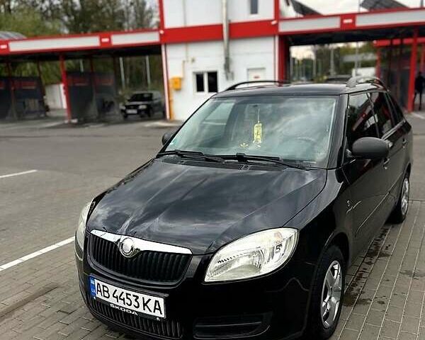 Черный Шкода Фабия, объемом двигателя 1.4 л и пробегом 220 тыс. км за 6000 $, фото 4 на Automoto.ua