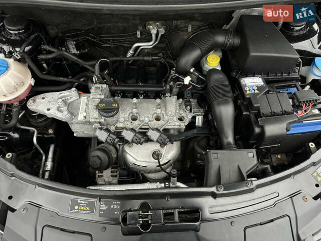 Черный Шкода Фабия, объемом двигателя 1.2 л и пробегом 95 тыс. км за 5200 $, фото 44 на Automoto.ua