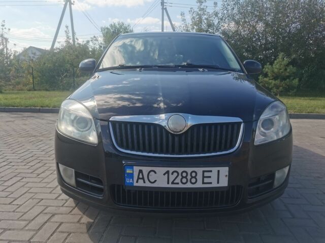 Черный Шкода Фабия, объемом двигателя 1.4 л и пробегом 291 тыс. км за 3800 $, фото 1 на Automoto.ua