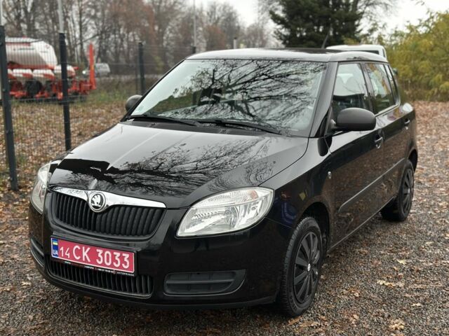 Черный Шкода Фабия, объемом двигателя 1.2 л и пробегом 95 тыс. км за 5200 $, фото 2 на Automoto.ua