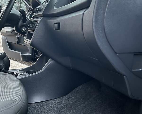 Черный Шкода Фабия, объемом двигателя 1.2 л и пробегом 229 тыс. км за 6000 $, фото 11 на Automoto.ua