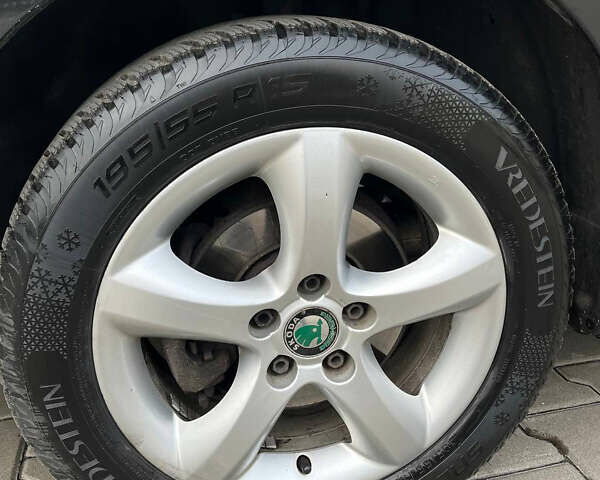 Черный Шкода Фабия, объемом двигателя 1.39 л и пробегом 216 тыс. км за 5700 $, фото 24 на Automoto.ua