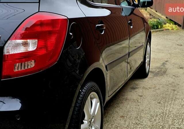 Чорний Шкода Фабія, об'ємом двигуна 1.6 л та пробігом 201 тис. км за 7999 $, фото 19 на Automoto.ua