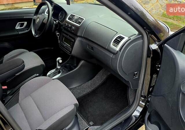 Чорний Шкода Фабія, об'ємом двигуна 1.6 л та пробігом 201 тис. км за 7999 $, фото 53 на Automoto.ua