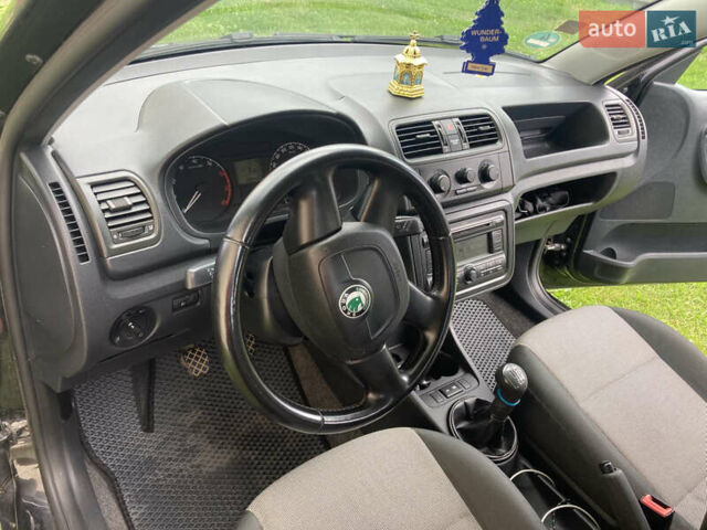 Черный Шкода Фабия, объемом двигателя 1.2 л и пробегом 285 тыс. км за 3300 $, фото 9 на Automoto.ua