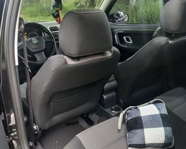 Черный Шкода Фабия, объемом двигателя 1.6 л и пробегом 216 тыс. км за 7300 $, фото 28 на Automoto.ua