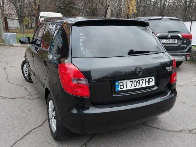 Черный Шкода Фабия, объемом двигателя 1.2 л и пробегом 195 тыс. км за 4200 $, фото 3 на Automoto.ua