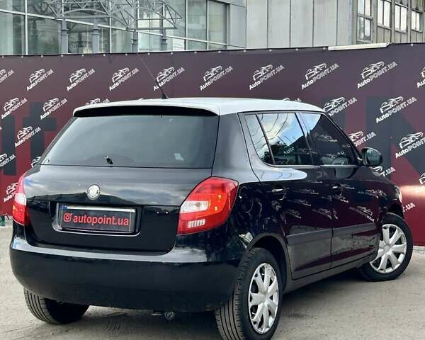 Чорний Шкода Фабія, об'ємом двигуна 1.2 л та пробігом 166 тис. км за 5300 $, фото 6 на Automoto.ua