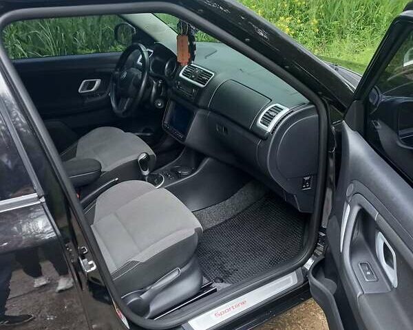Черный Шкода Фабия, объемом двигателя 1.6 л и пробегом 216 тыс. км за 7300 $, фото 1 на Automoto.ua