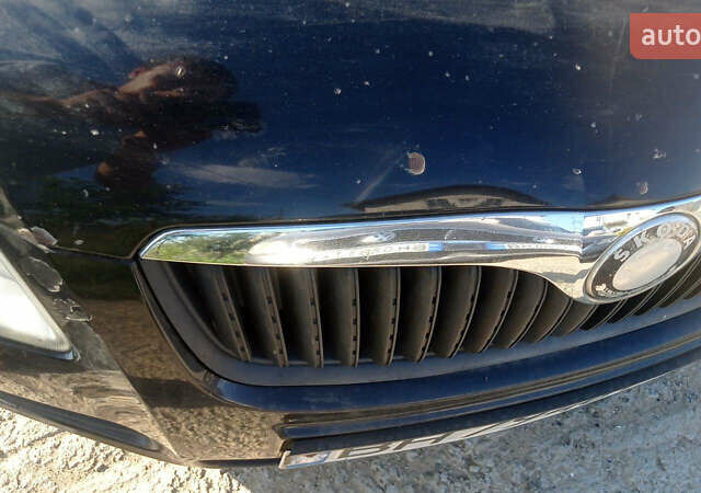 Черный Шкода Фабия, объемом двигателя 1.2 л и пробегом 250 тыс. км за 3500 $, фото 2 на Automoto.ua