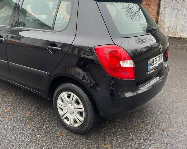 Чорний Шкода Фабія, об'ємом двигуна 1.39 л та пробігом 245 тис. км за 5300 $, фото 4 на Automoto.ua