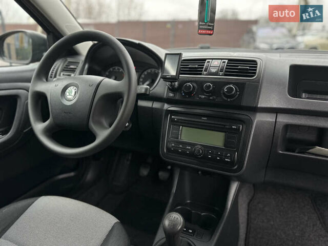 Черный Шкода Фабия, объемом двигателя 1.2 л и пробегом 95 тыс. км за 5200 $, фото 40 на Automoto.ua