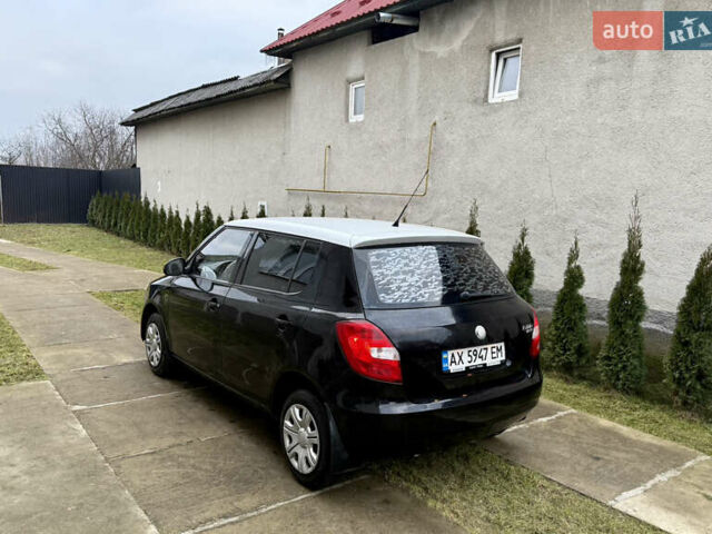 Черный Шкода Фабия, объемом двигателя 1.4 л и пробегом 250 тыс. км за 4000 $, фото 5 на Automoto.ua