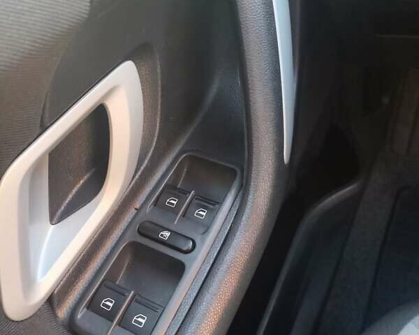 Чорний Шкода Фабія, об'ємом двигуна 1.6 л та пробігом 185 тис. км за 6900 $, фото 5 на Automoto.ua