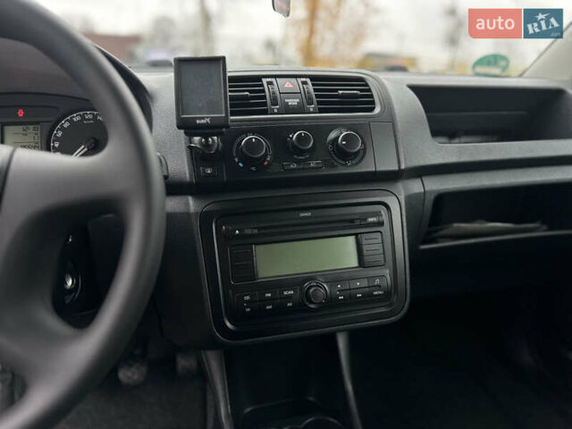 Черный Шкода Фабия, объемом двигателя 1.2 л и пробегом 95 тыс. км за 5200 $, фото 25 на Automoto.ua