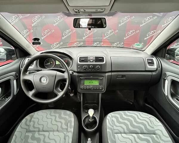 Чорний Шкода Фабія, об'ємом двигуна 1.2 л та пробігом 166 тис. км за 5300 $, фото 15 на Automoto.ua