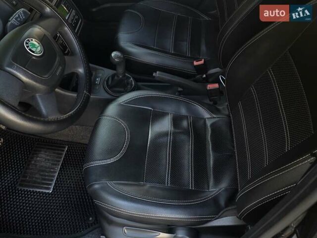 Шкода Фабия 2010 в Тернополе на Automoto.ua Черный Шкода Фабия, объемом двигателя 1.4 л и пробегом 275 тыс. км за 4650 $, фото 19 на Automoto.ua