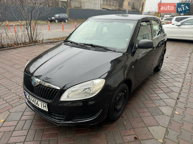 Черный Шкода Фабия, объемом двигателя 1.2 л и пробегом 266 тыс. км за 4400 $, фото 6 на Automoto.ua