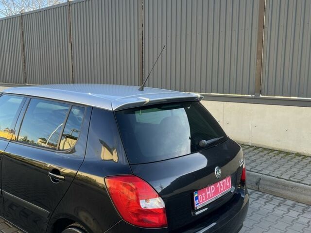 Черный Шкода Фабия, объемом двигателя 1.4 л и пробегом 226 тыс. км за 6100 $, фото 7 на Automoto.ua