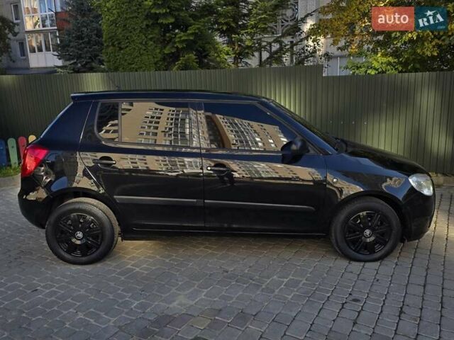 Шкода Фабия 2010 в Тернополе на Automoto.ua Черный Шкода Фабия, объемом двигателя 1.4 л и пробегом 275 тыс. км за 4650 $, фото 4 на Automoto.ua