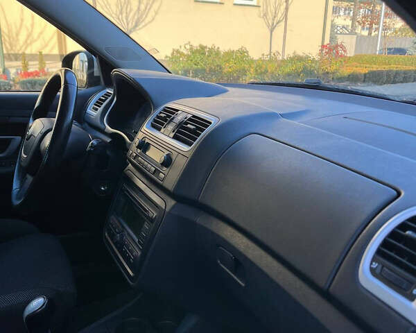Чорний Шкода Фабія, об'ємом двигуна 1.39 л та пробігом 226 тис. км за 5700 $, фото 10 на Automoto.ua