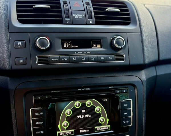 Черный Шкода Фабия, объемом двигателя 1.2 л и пробегом 209 тыс. км за 6300 $, фото 14 на Automoto.ua