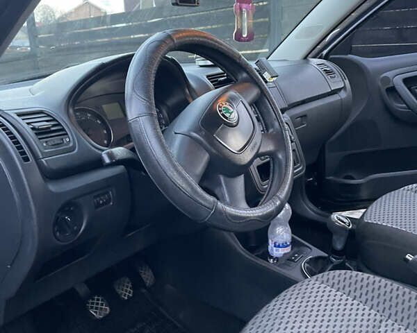 Шкода Фабия 2010 в Ивано-Франковске на Automoto.ua Черный Шкода Фабия, объемом двигателя 1.39 л и пробегом 224 тыс. км за 6300 $, фото 22 на Automoto.ua