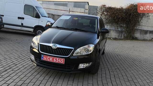 Черный Шкода Фабия, объемом двигателя 1.2 л и пробегом 209 тыс. км за 5900 $, фото 1 на Automoto.ua