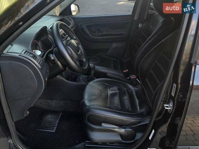 Шкода Фабия 2010 в Тернополе на Automoto.ua Черный Шкода Фабия, объемом двигателя 1.4 л и пробегом 275 тыс. км за 4650 $, фото 18 на Automoto.ua